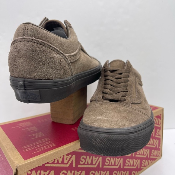 Vans WMNS Taupe Suede Sneakers Old Skool
Suede Mix Teak
VNOA2Z422PR - Picture 8 of 16